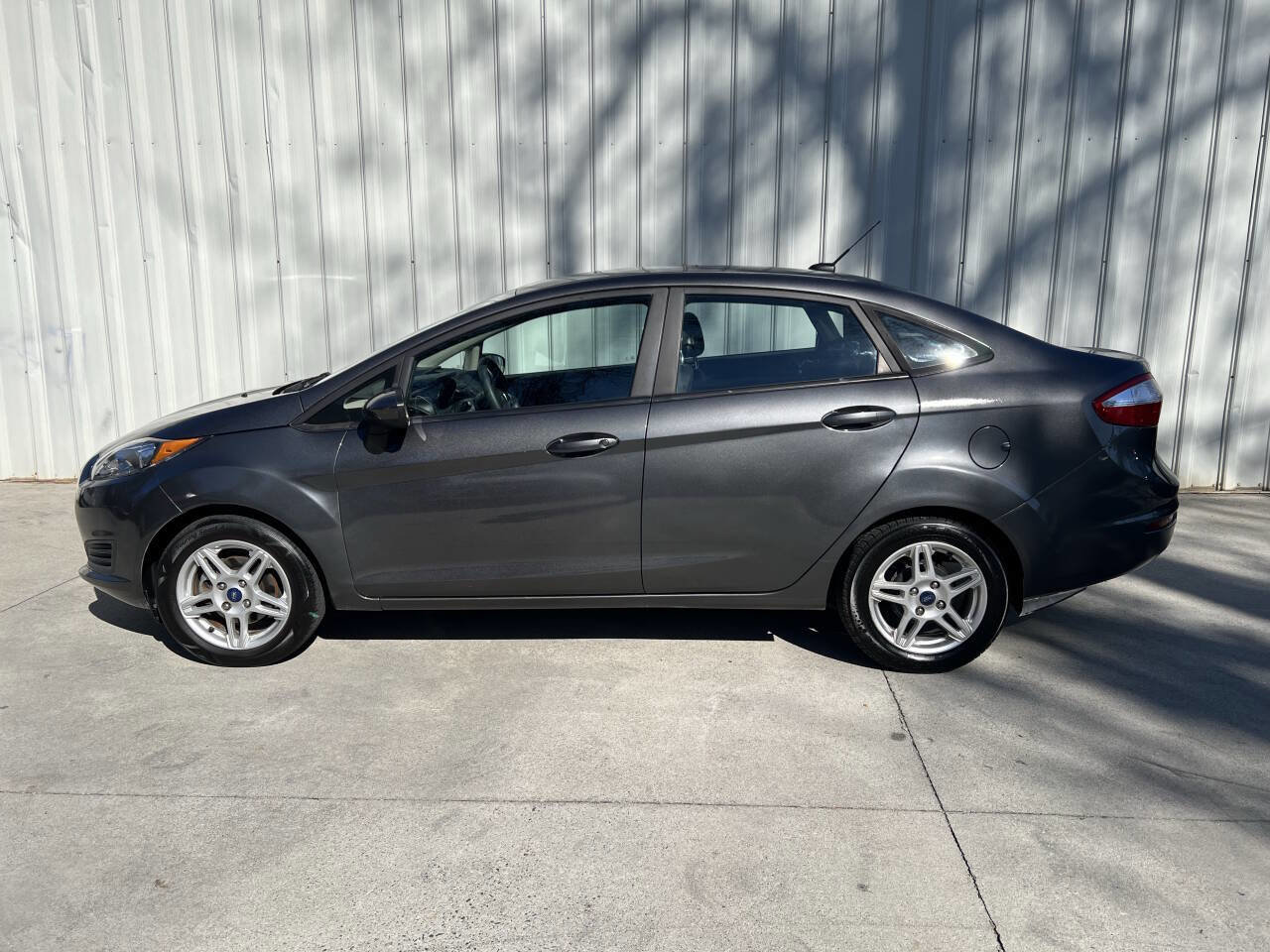 Used 2018 Ford Fiesta SE FWD image 6