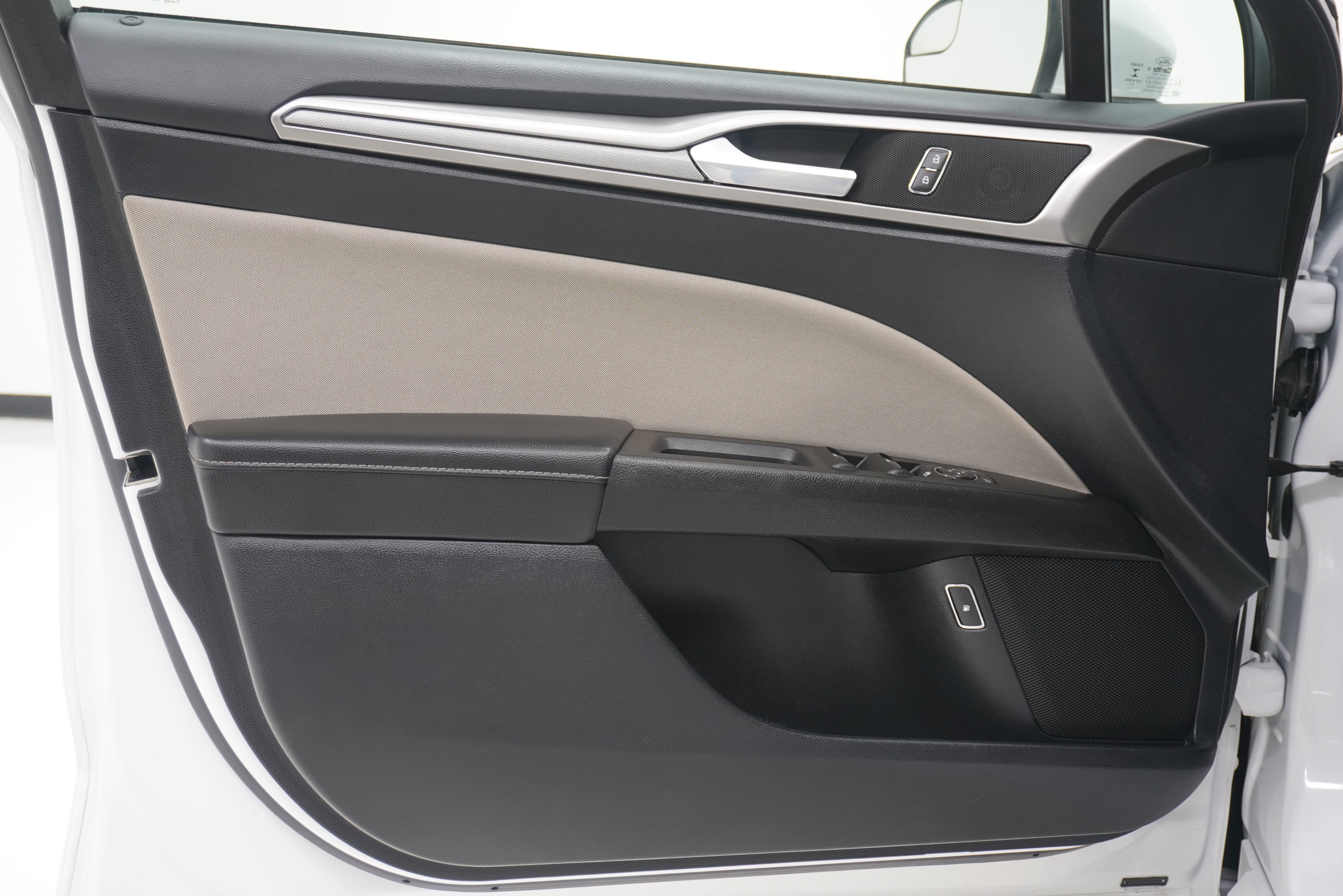 Used 2018 Ford Fusion S FWD image 14