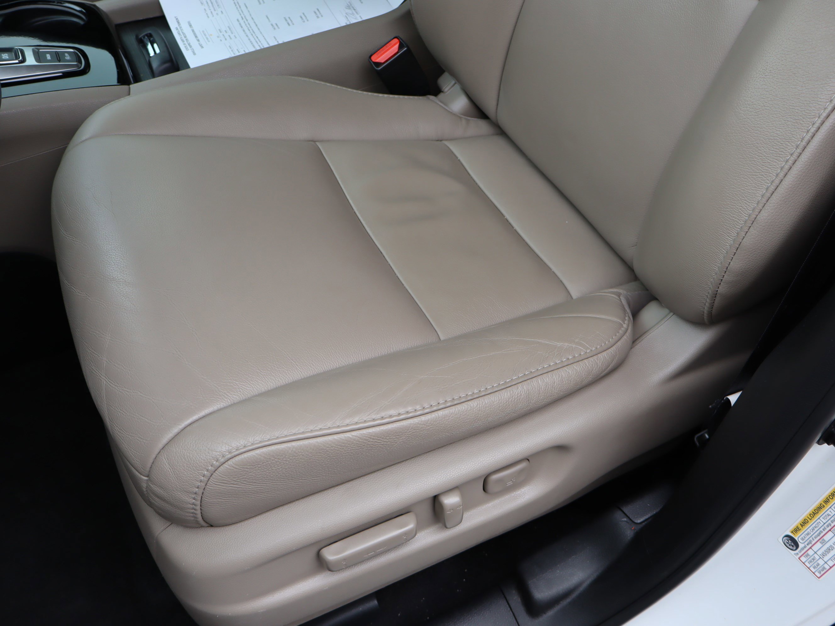 Used 2021 Honda Pilot Touring image 18