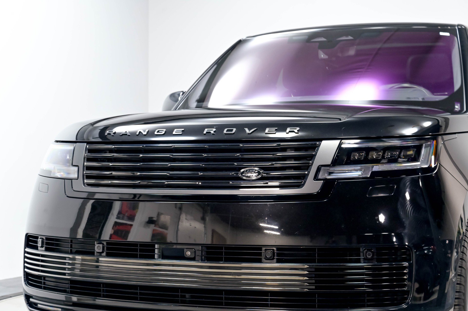 Used 2023 Land Rover Range Rover SV AWD/4WD image 81