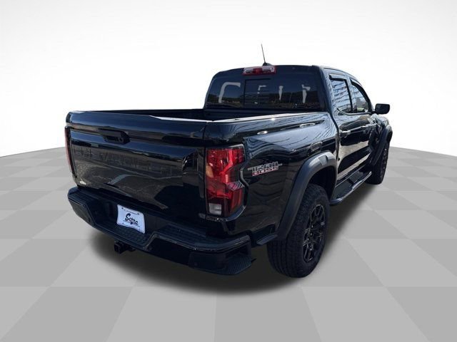 Used 2024 Chevrolet Colorado Trail Boss w/ Advanced Trailering Package image 8