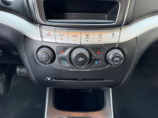 Used 2018 Dodge Journey SE w/ Popular Equipment Group image 17