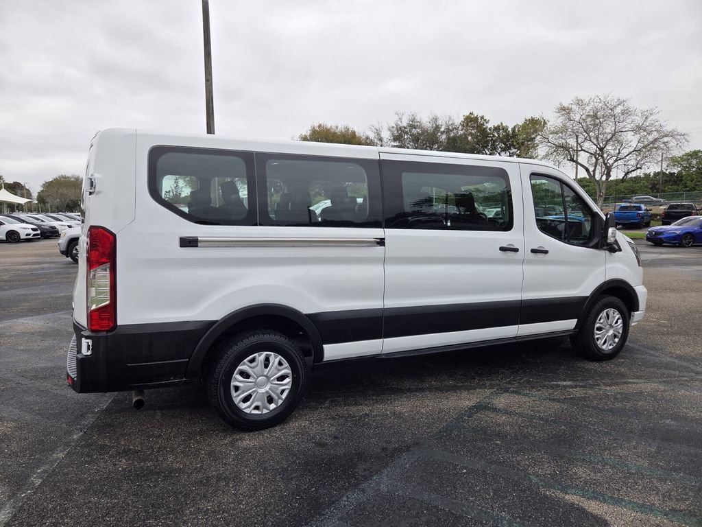 Used 2023 Ford Transit 350 XLT image 6