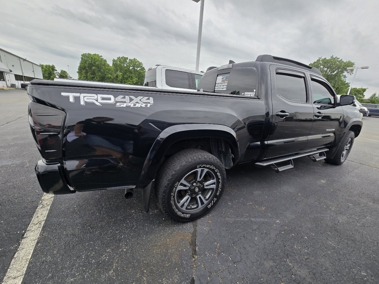 Used 2018 Toyota Tacoma TRD Sport w/ Technology Package AWD/4WD image 8