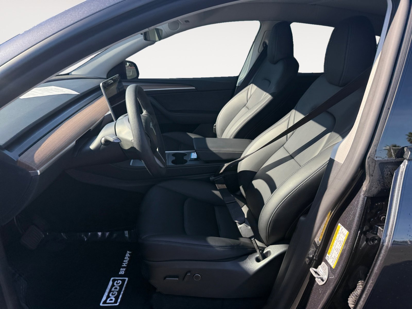 Used 2025 Tesla Model Y Long Range image 10