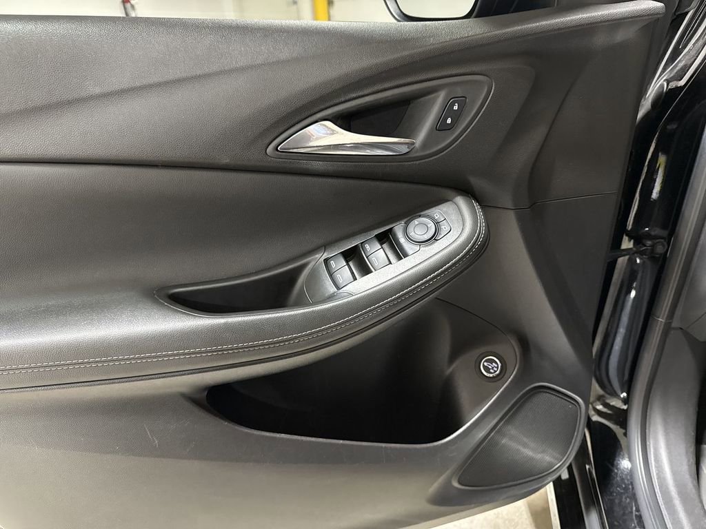 Used 2023 Buick Encore GX Select w/ Sport Touring Package AWD/4WD image 20