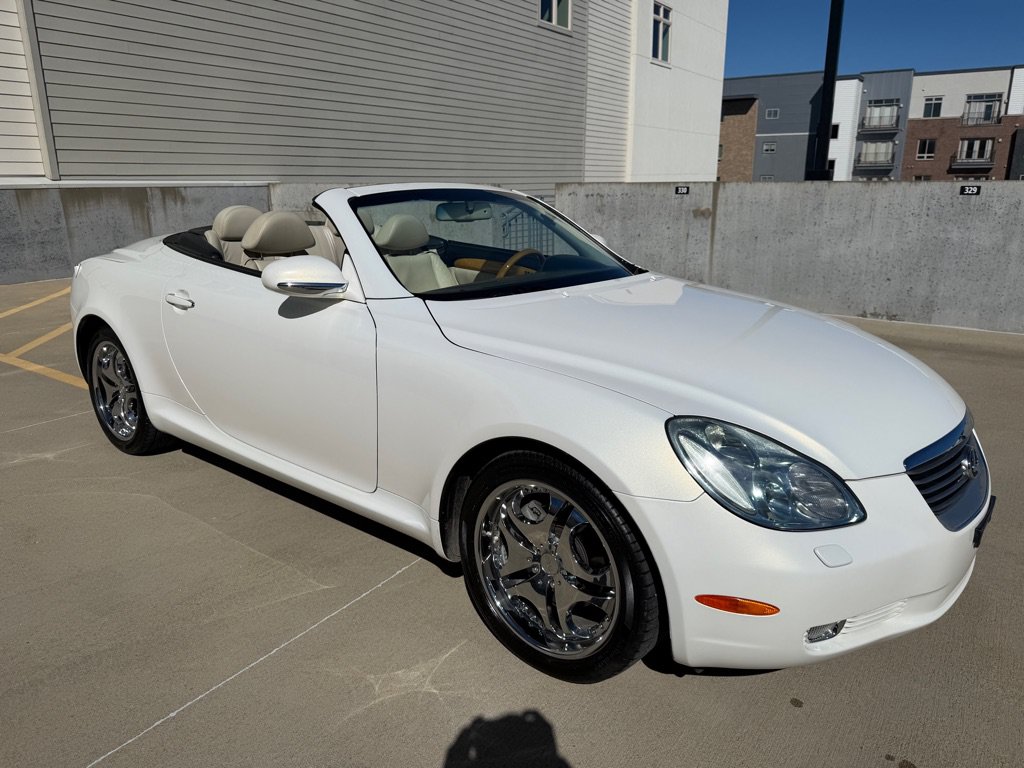 Used 2004 Lexus SC 430 Convertible w/ Preferred Accessory Pkg RWD image 2