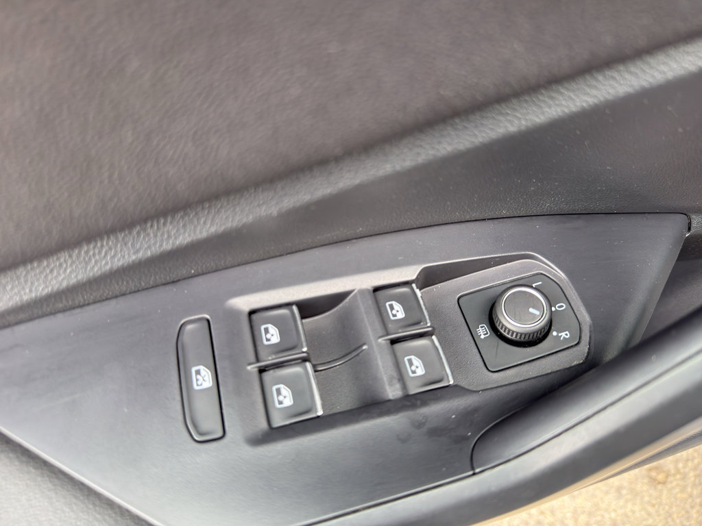 Used 2024 Volkswagen Jetta SE FWD image 12