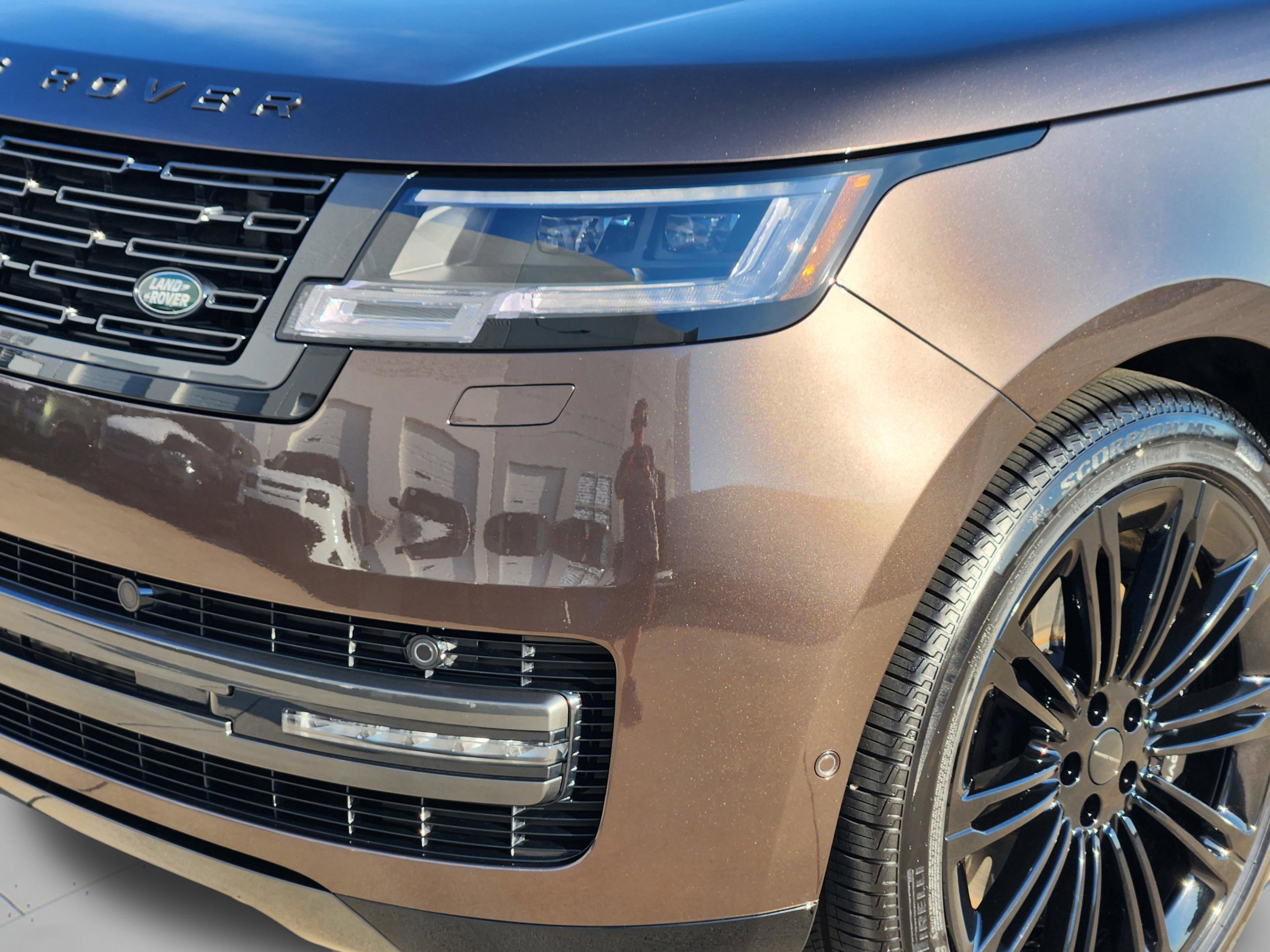 New 2026 Land Rover Range Rover Long Wheelbase SE AWD/4WD image 28
