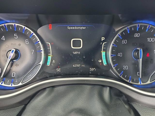 Certified 2024 Chrysler Pacifica Touring-L image 36