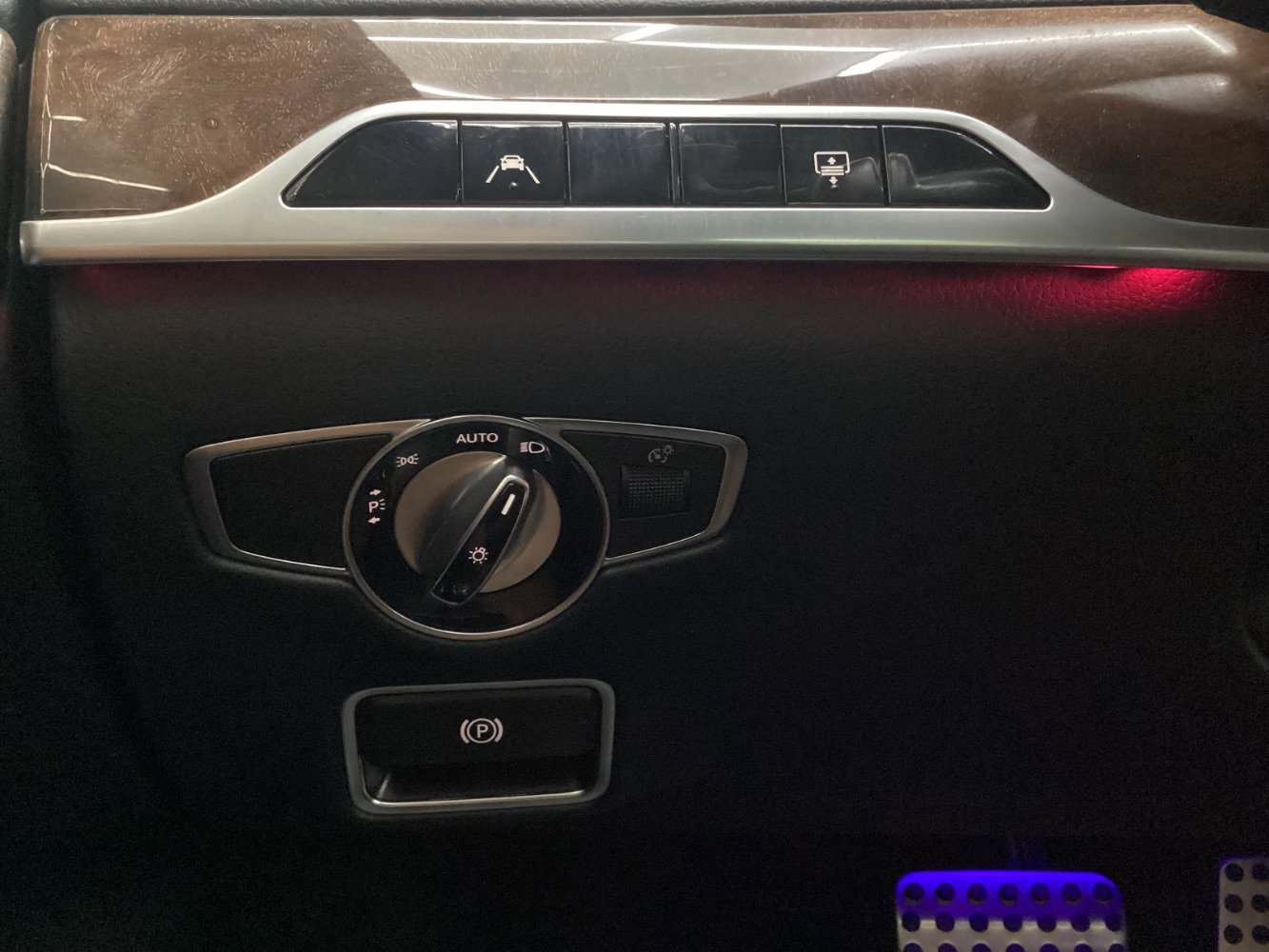 Used 2018 Mercedes-Benz S 560 4MATIC Sedan image 43