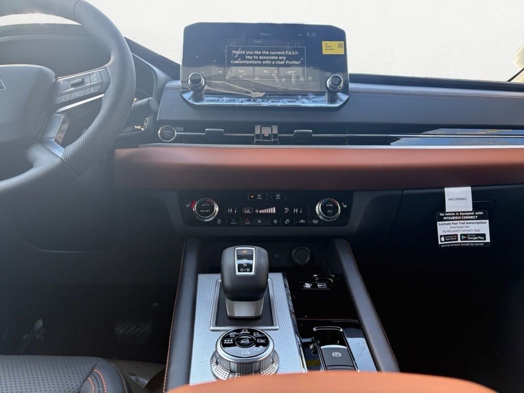 New 2025 Mitsubishi Outlander SEL image 18