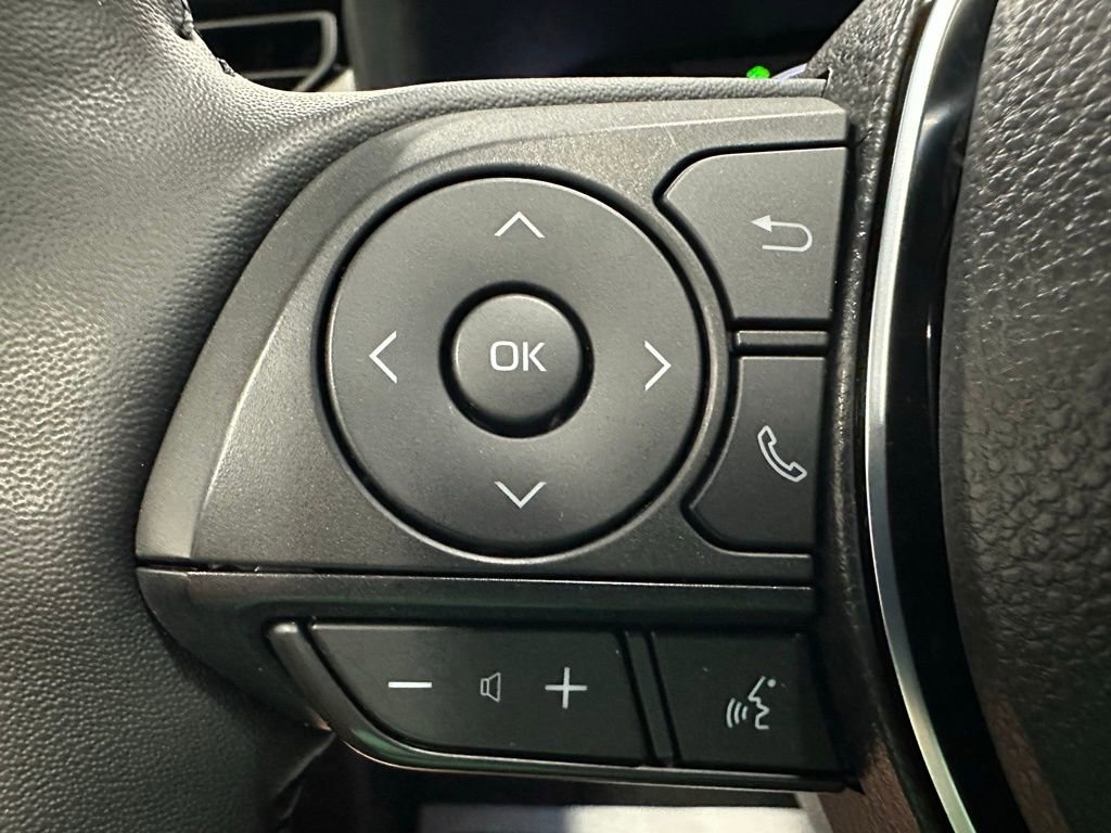 Used 2025 Toyota RAV4 XSE w/ Weather Package AWD/4WD image 19
