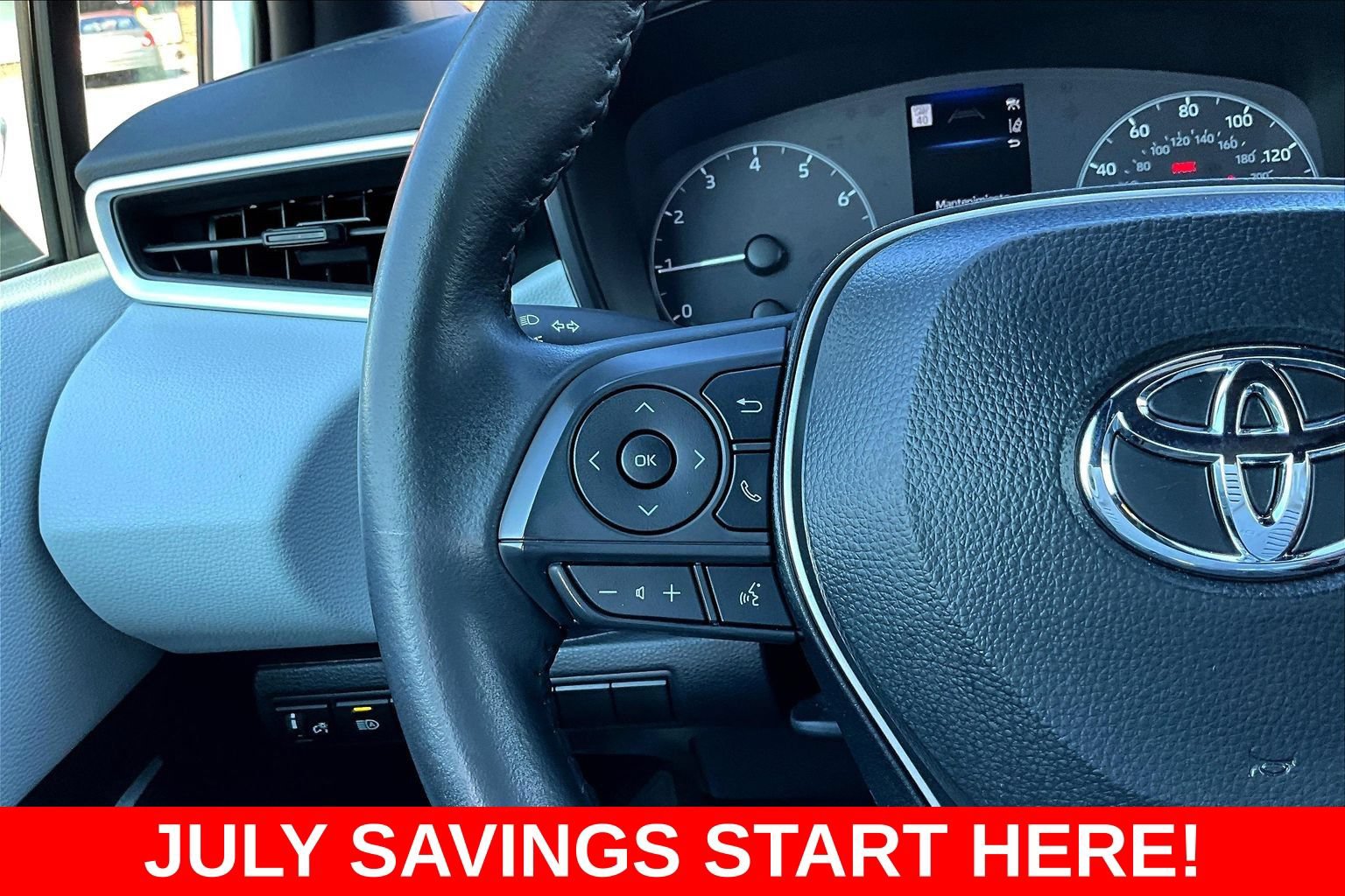 Used 2025 Toyota Corolla SE FWD image 15