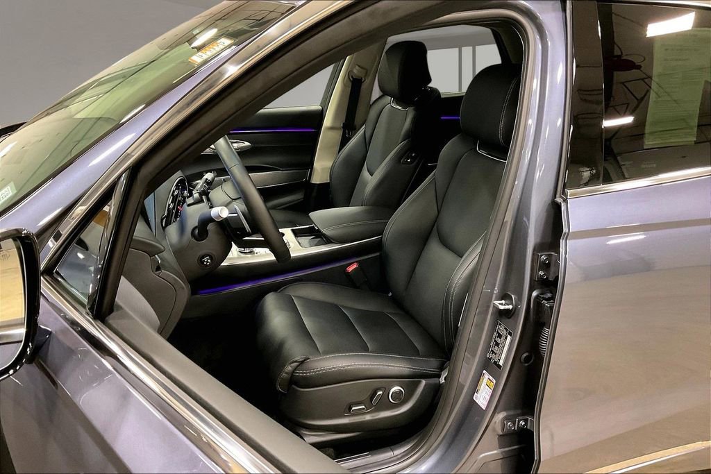 Used 2026 Genesis GV70 2.5T Select image 21