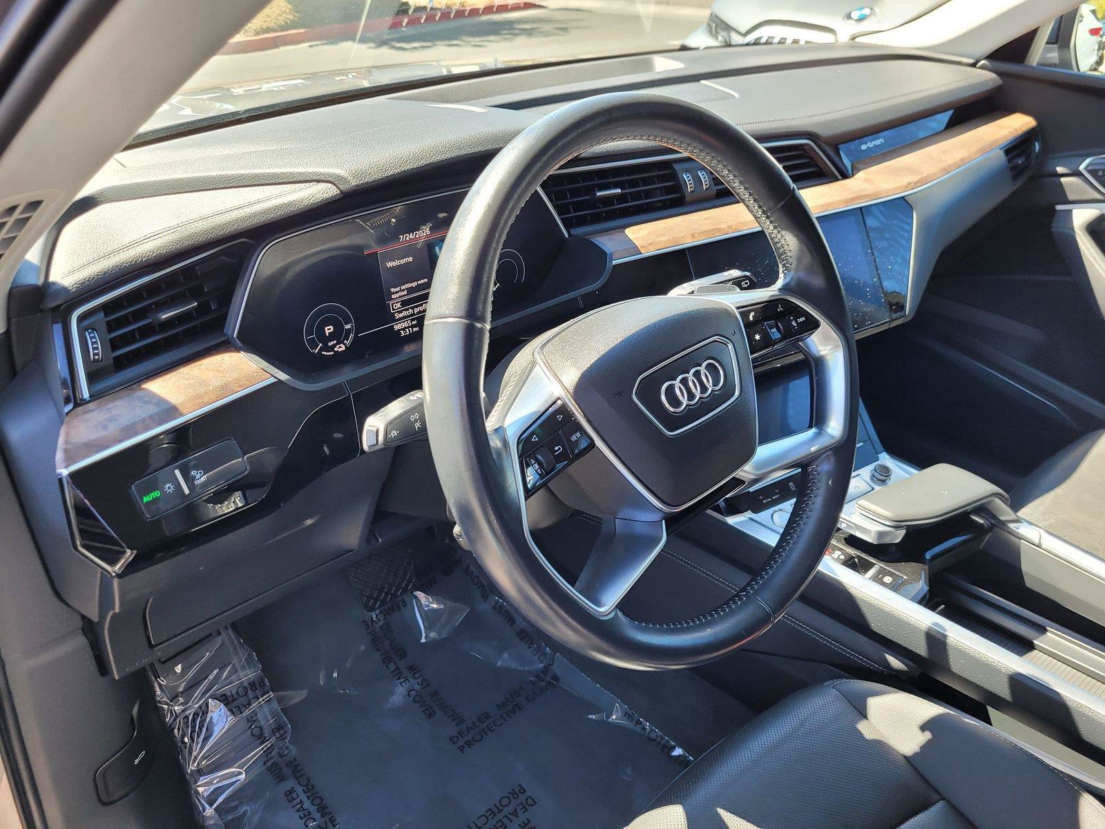 Used 2019 Audi e-tron Premium Plus w/ Towing Package AWD/4WD image 12