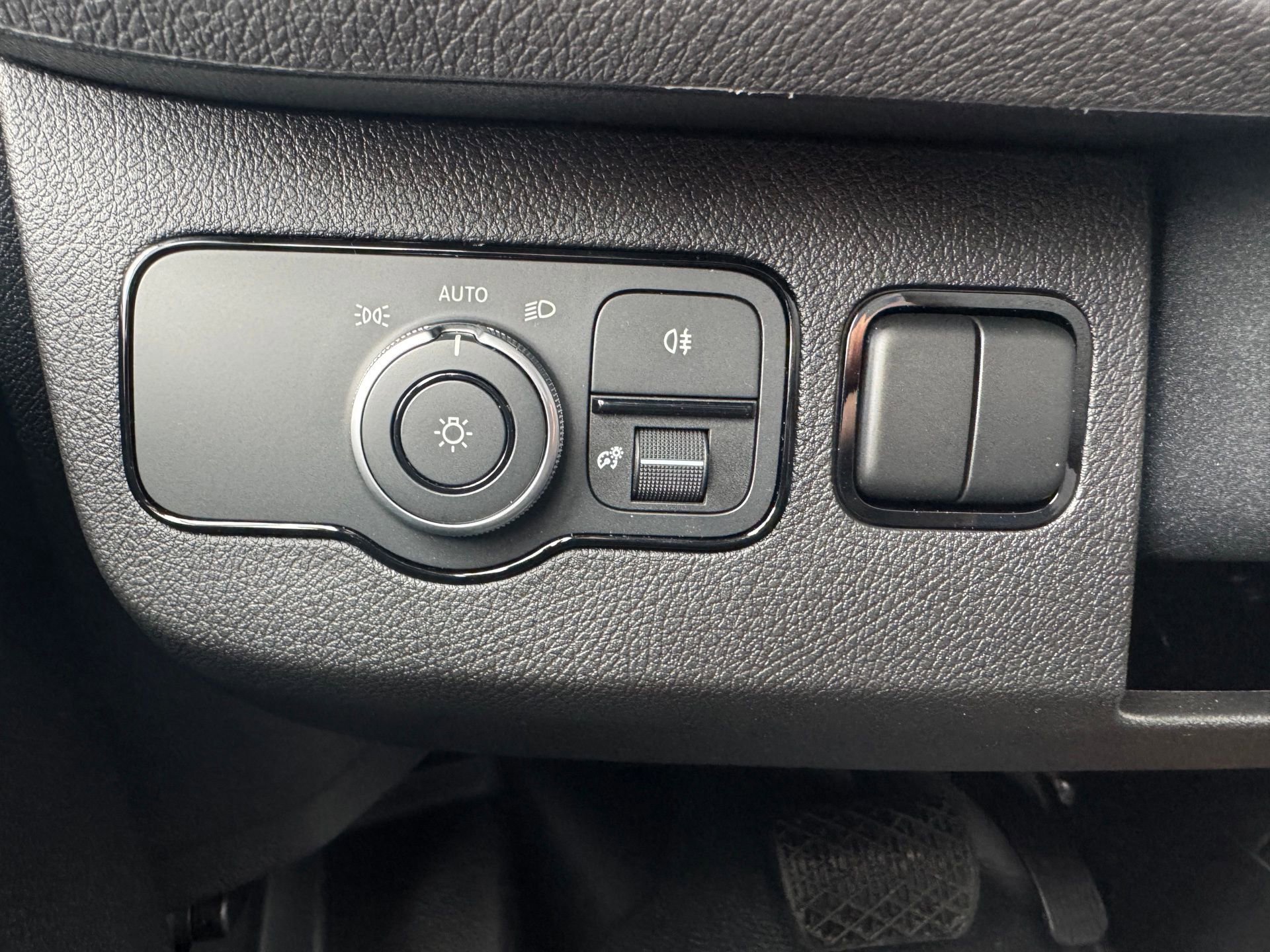 New 2025 Mercedes-Benz Sprinter 2500 image 9