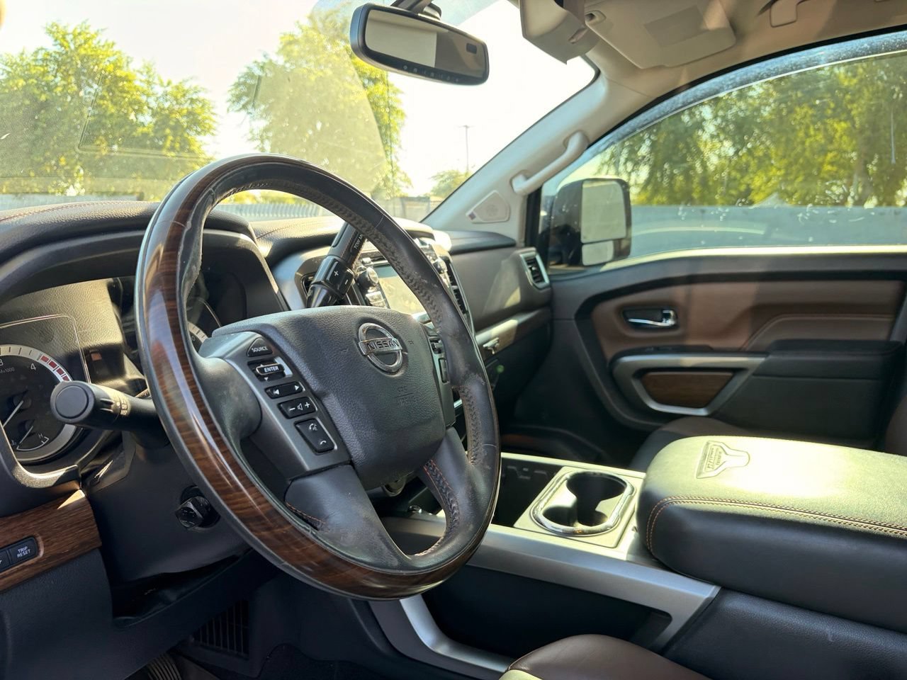 Used 2017 Nissan Titan Platinum Reserve AWD/4WD image 8