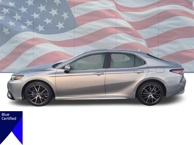 Used 2024 Toyota Camry SE w/ Cold Weather Package FWD image 2