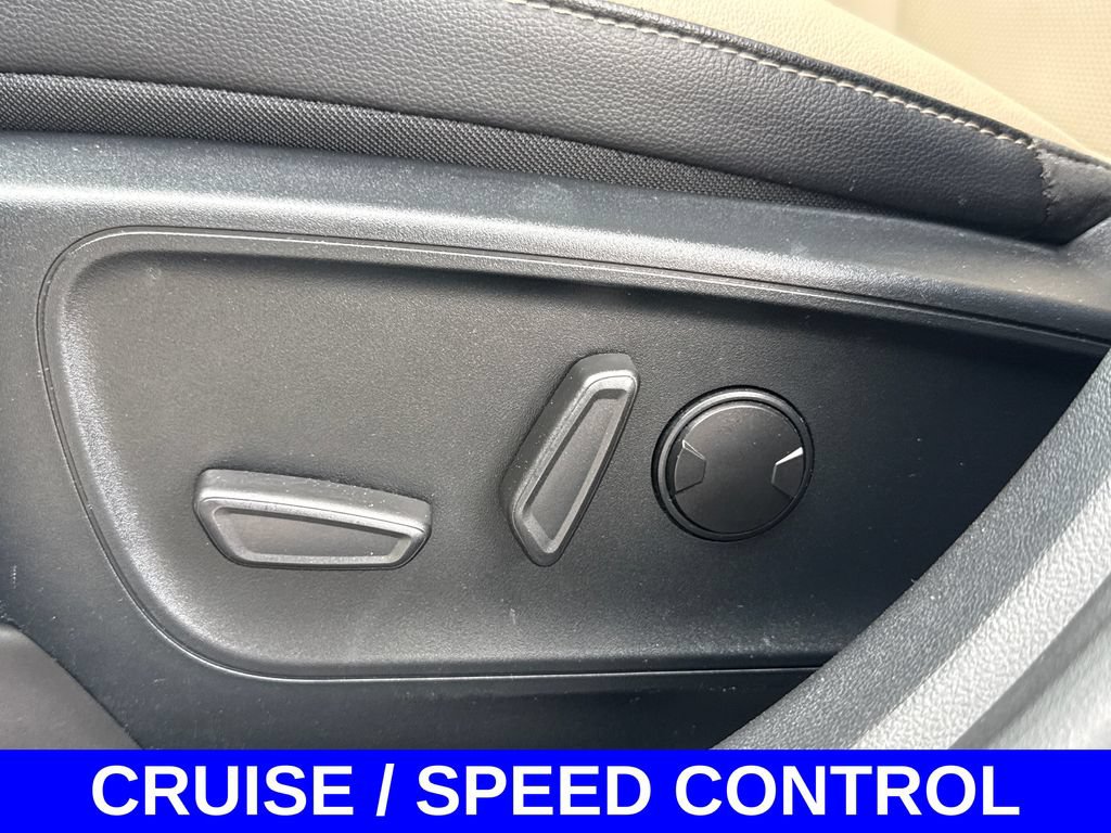 Used 2021 Ford Escape SEL AWD/4WD image 18