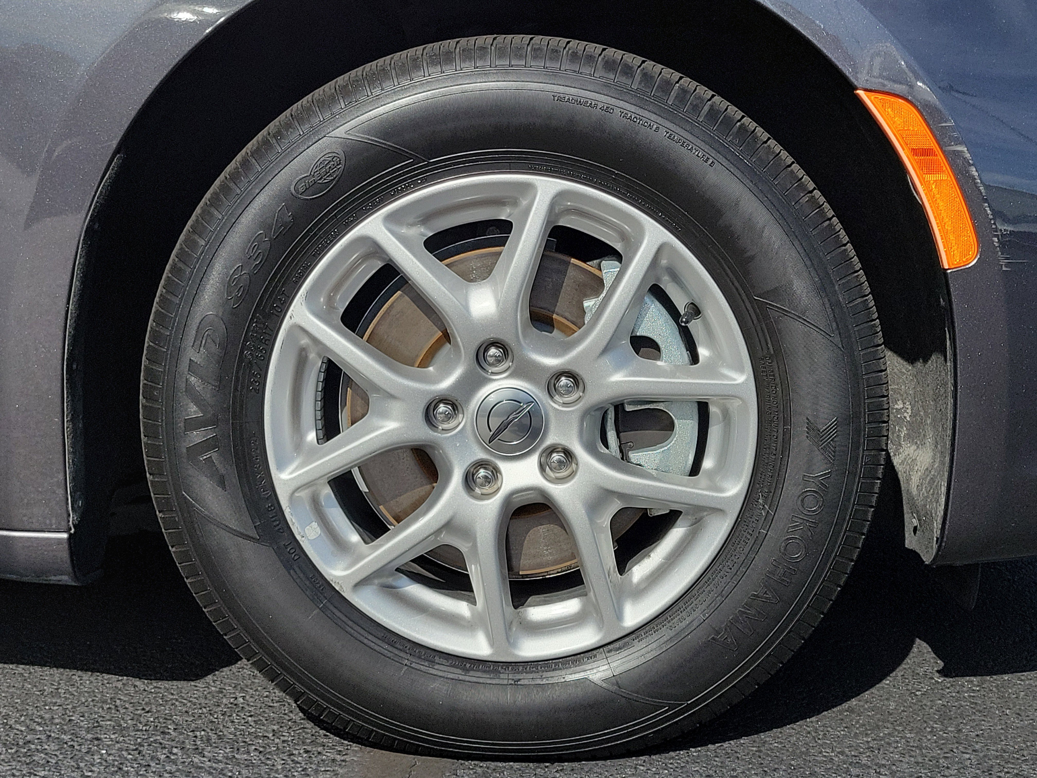 Used 2023 Chrysler Pacifica Touring-L image 5