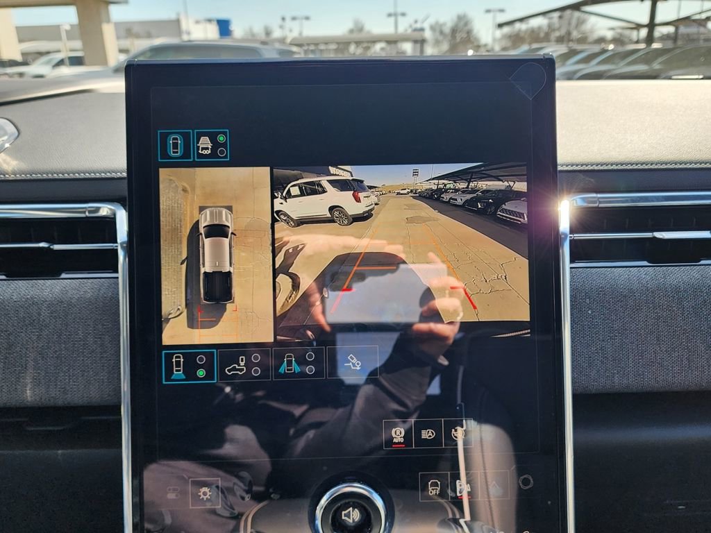 New 2026 GMC Sierra EV Elevation w/ LPO, Elevation Dark Package AWD/4WD image 30