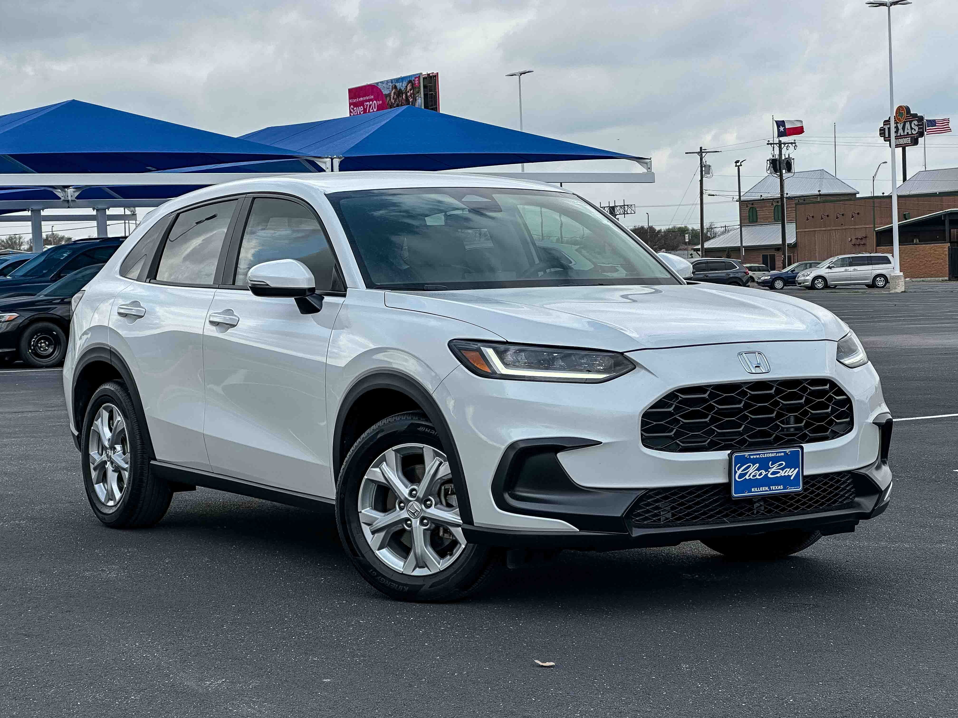 Certified 2025 Honda HR-V LX image 2