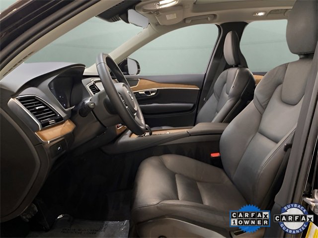 Used 2025 Volvo XC90 B6 Plus image 18