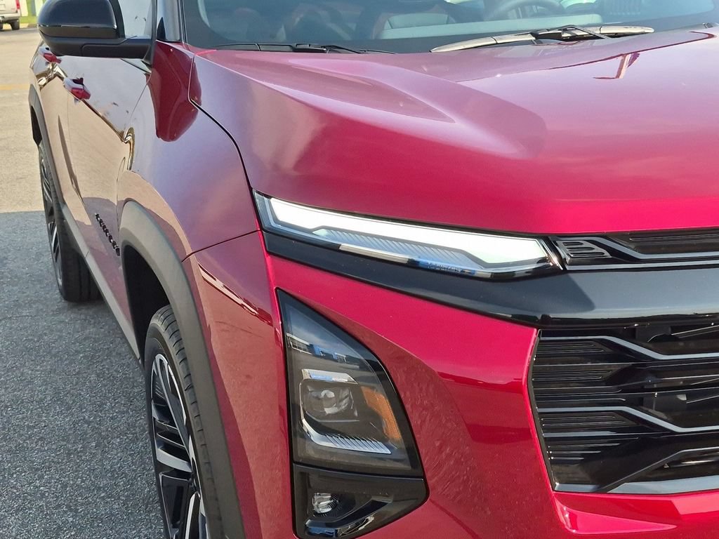 New 2027 Chevrolet Equinox RS w/ Safety and Technology Package FWD image 8
