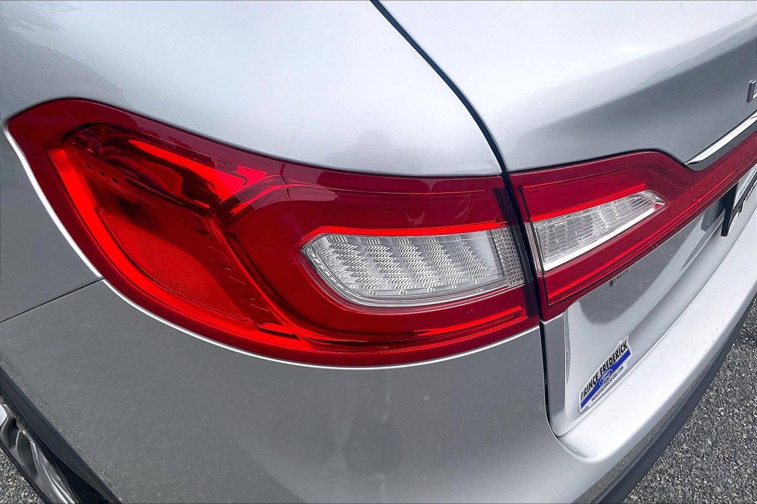 Used 2016 Lincoln MKX Reserve w/ Technology Package AWD/4WD image 28