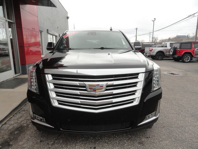 Used 2020 Cadillac Escalade ESV Platinum RWD image 3