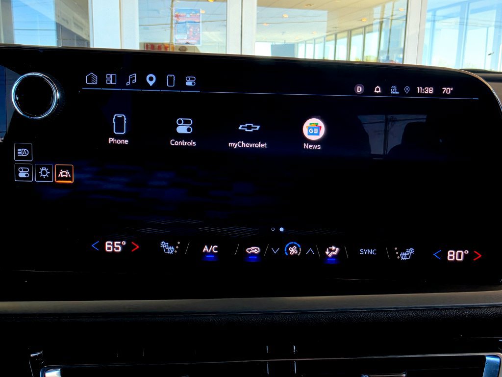 Used 2024 Chevrolet Traverse LT w/ LPO, Floor Liner Package AWD/4WD image 46