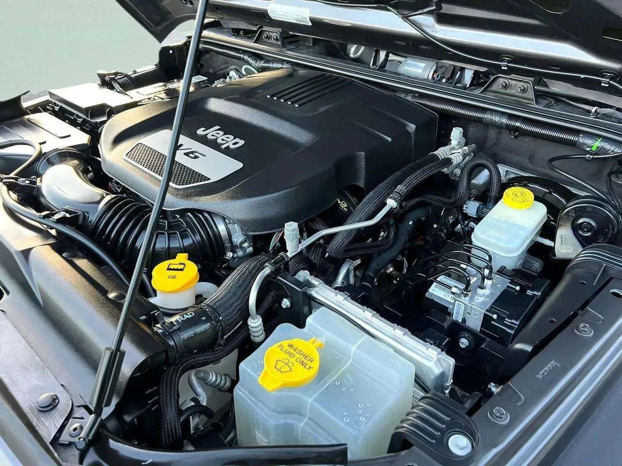 Used 2017 Jeep Wrangler Sport w/ Quick Order Package 24S image 27