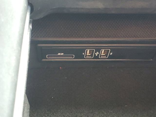 Used 2017 Mercedes-Benz C 300 Sedan image 28