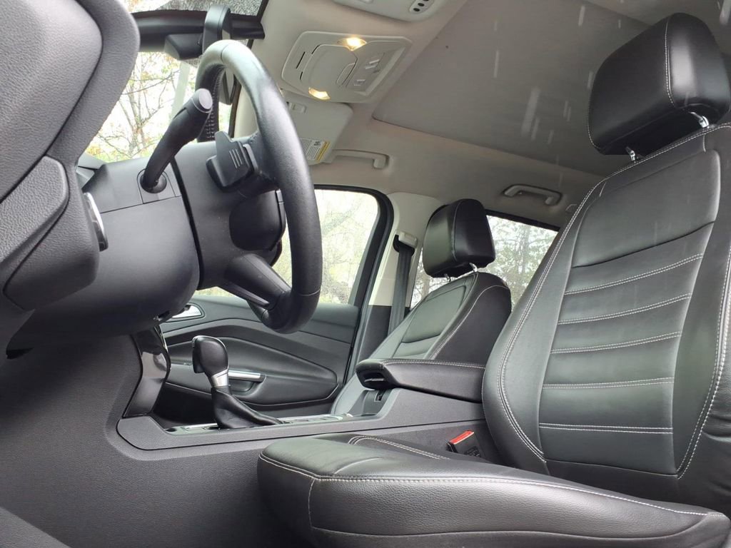 Used 2017 Ford Escape Titanium AWD/4WD image 22