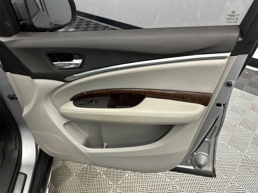 Used 2017 Acura MDX SH-AWD w/ Technology Package image 16