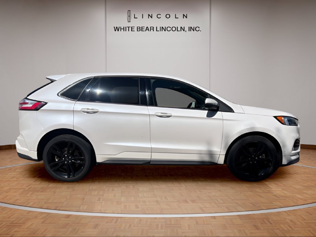 Used 2019 Ford Edge ST w/ Equipment Group 401A AWD/4WD image 4