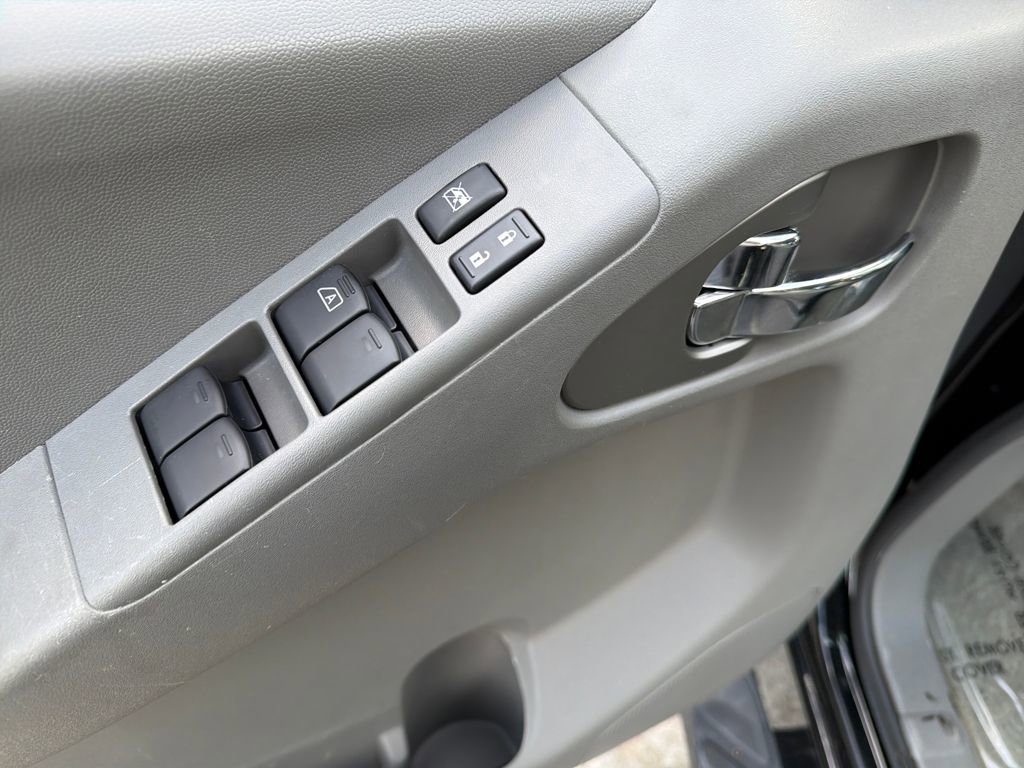 Used 2014 Nissan Frontier SV w/ SV Value Truck Package image 16