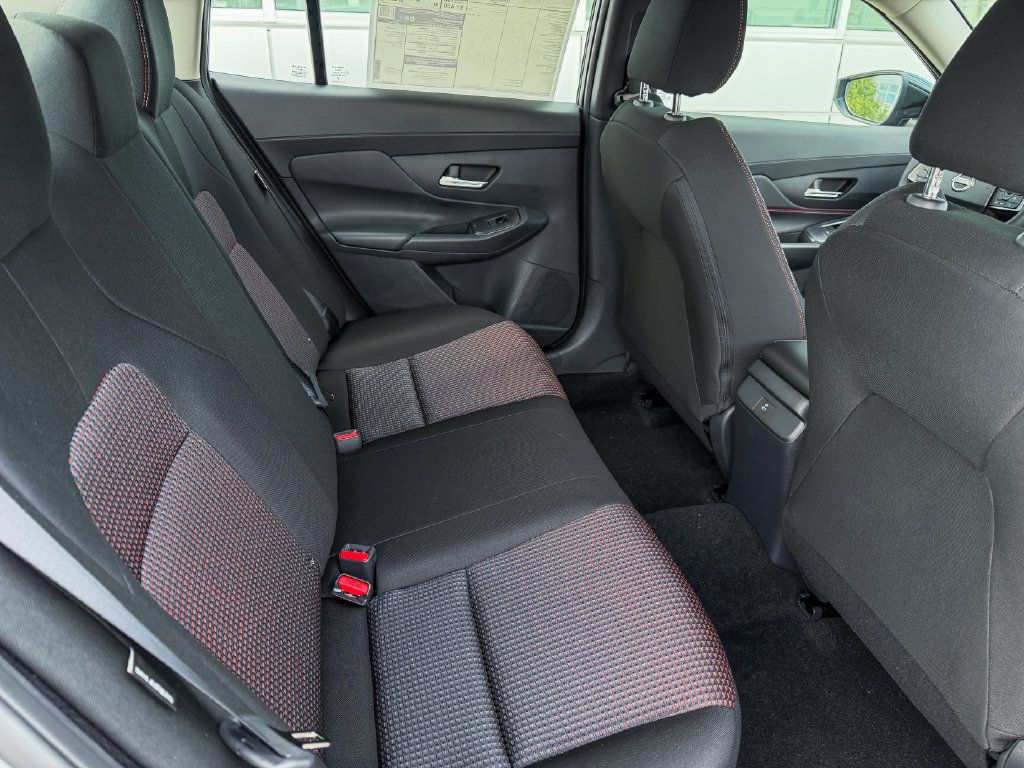New 2027 Nissan Sentra SR FWD image 27