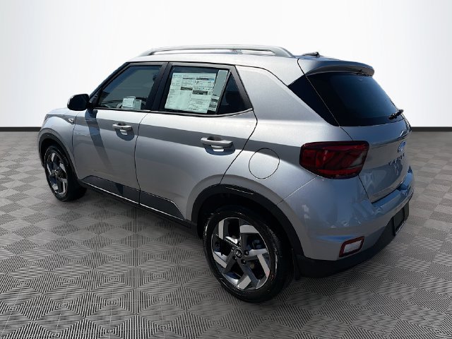 New 2026 Hyundai Venue SEL FWD image 5