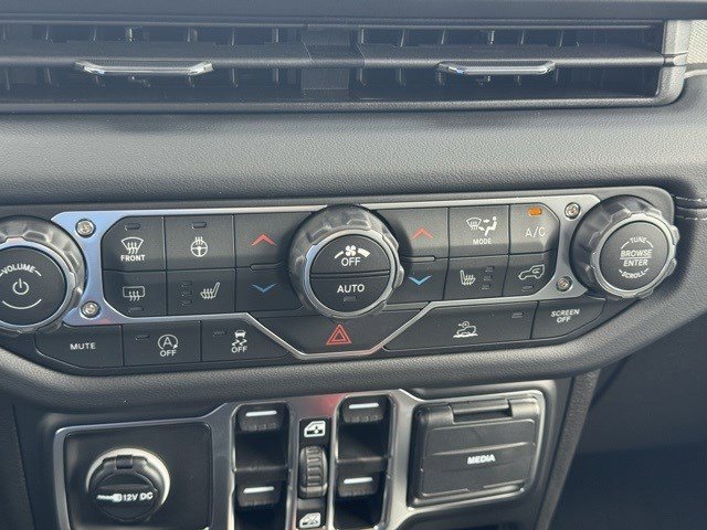 New 2025 Jeep Wrangler Sahara image 20