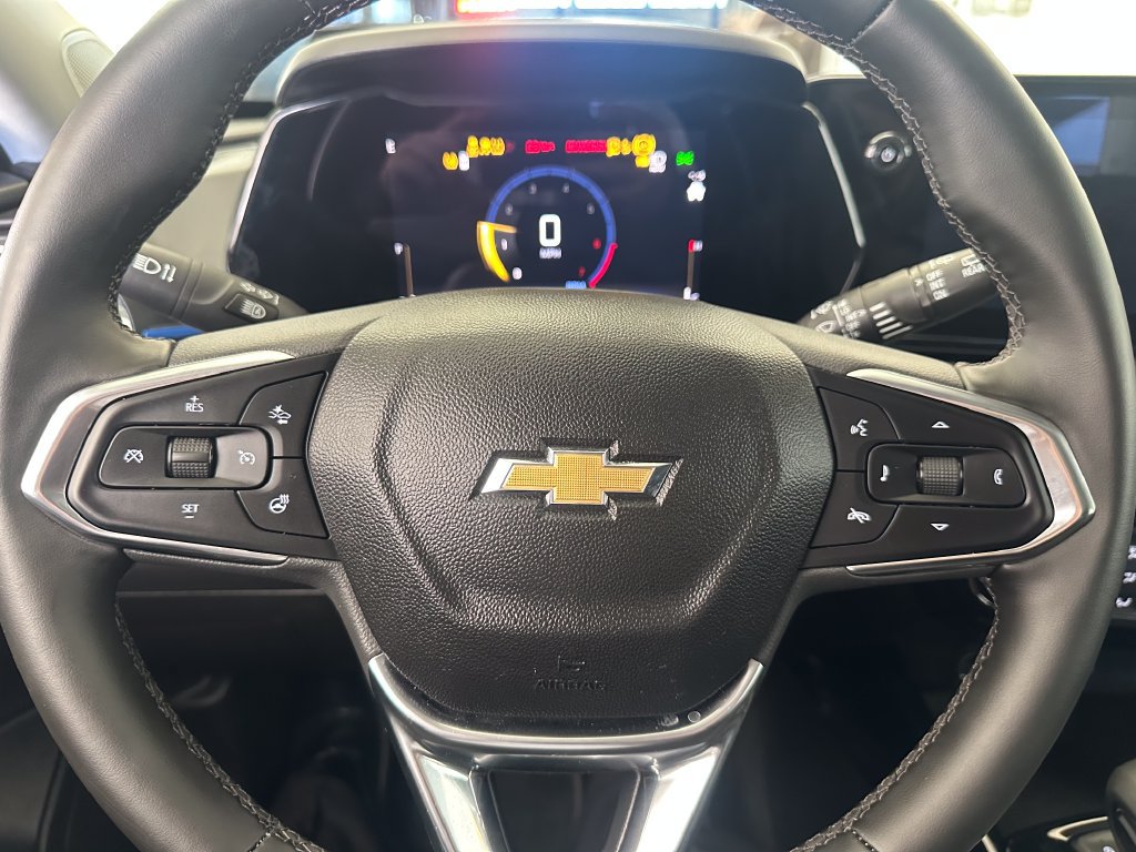 Used 2026 Chevrolet Trax LT w/ LT Convenience Package FWD image 12