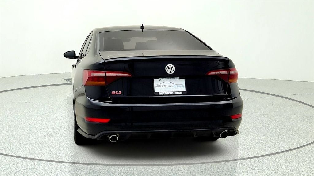 Used 2019 Volkswagen Jetta GLI FWD image 6