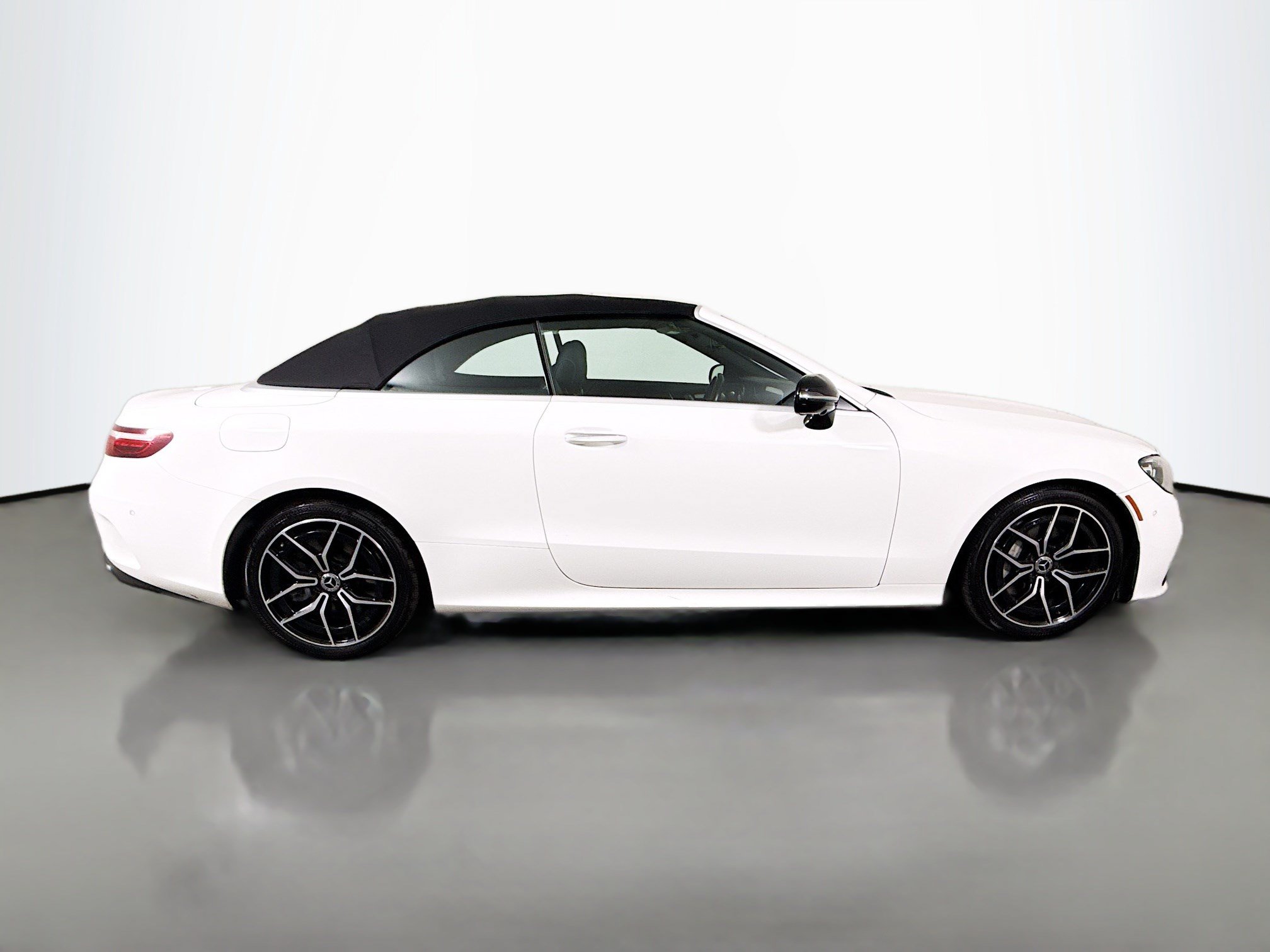 Used 2022 Mercedes-Benz E 450 Cabriolet w/ AMG Line image 11