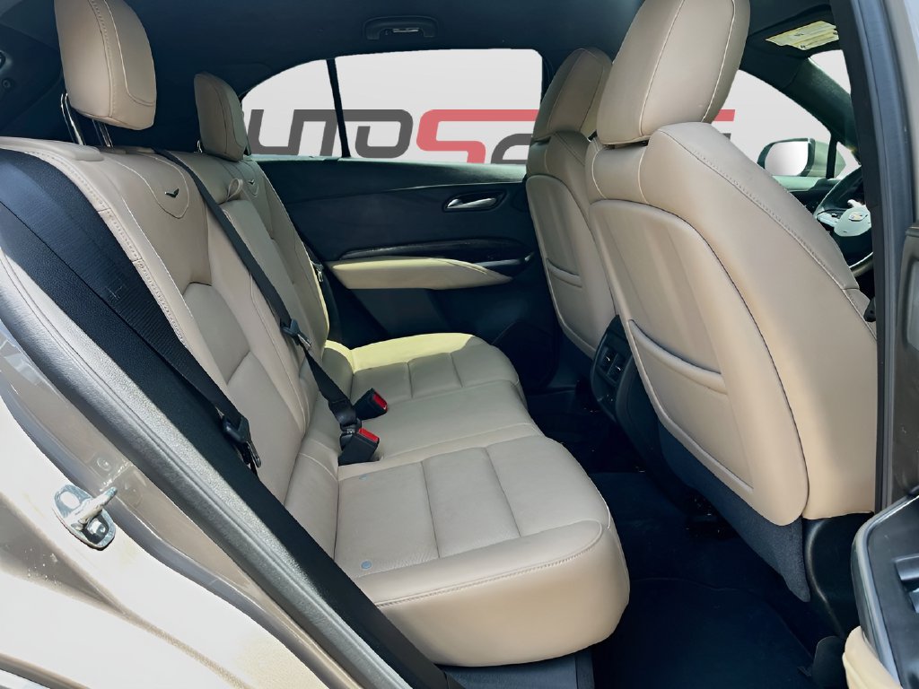 Used 2025 Cadillac XT4 Premium Luxury FWD image 28