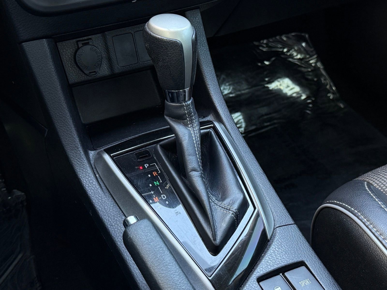 Used 2015 Toyota Corolla S image 30