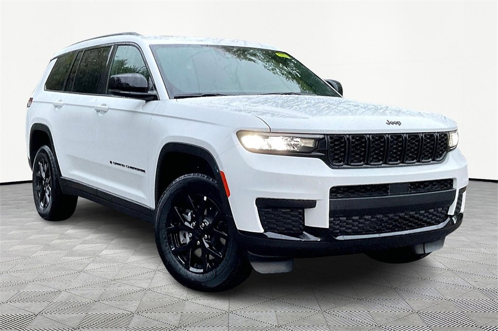 New 2025 Jeep Grand Cherokee L Altitude image 1