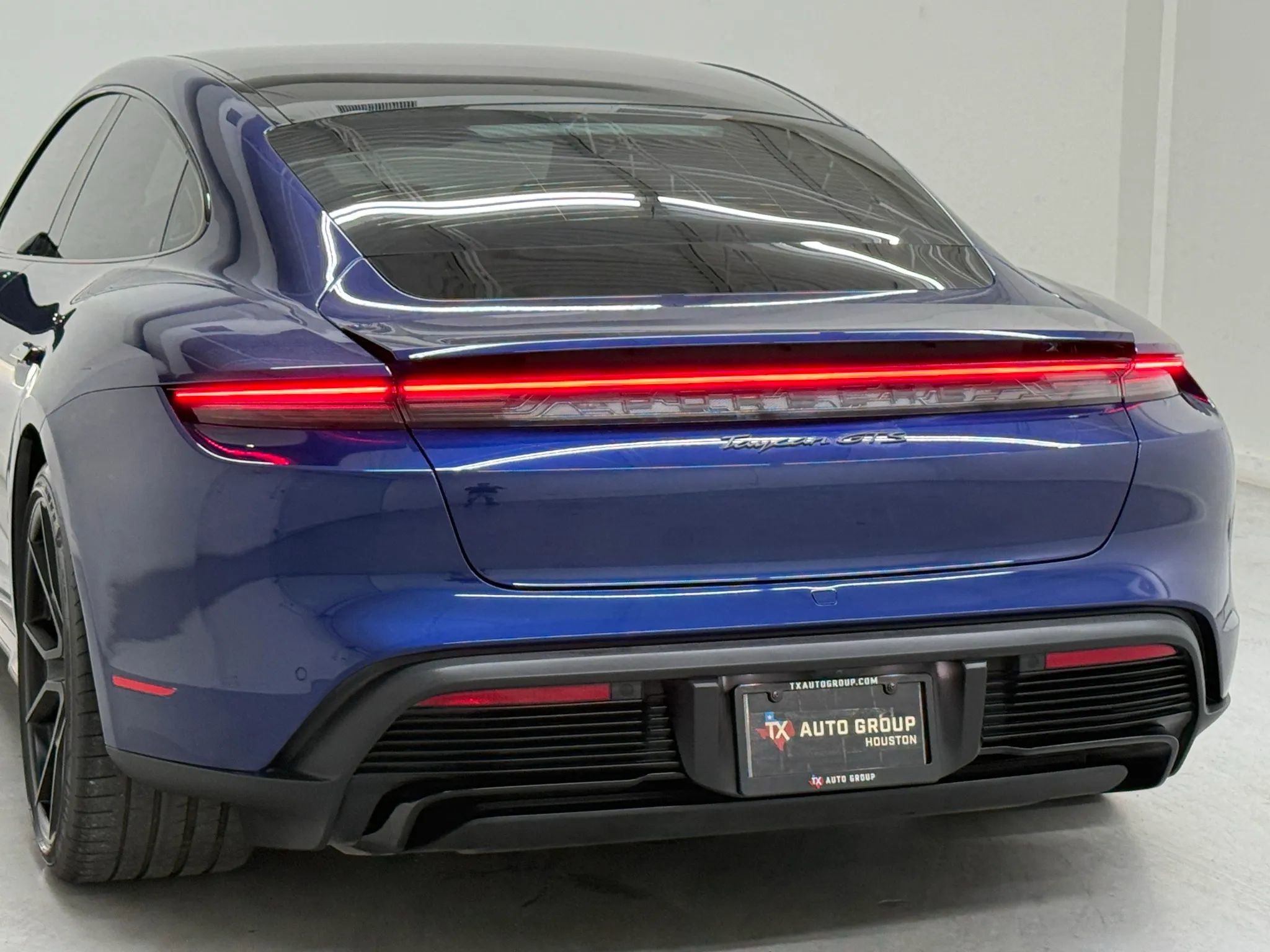 Used 2023 Porsche Taycan GTS AWD/4WD image 43