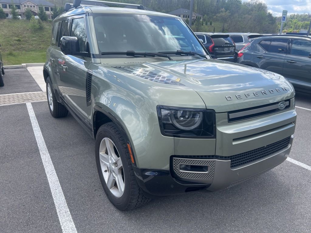 Used 2021 Land Rover Defender 110 X-Dynamic HSE AWD/4WD image 3