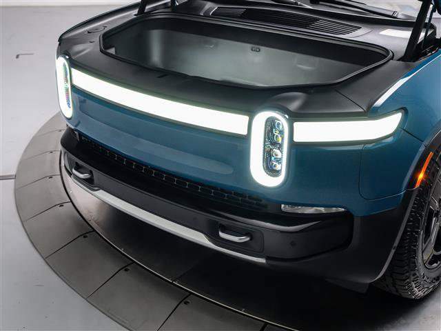 Used 2023 Rivian R1S Adventure AWD/4WD image 11